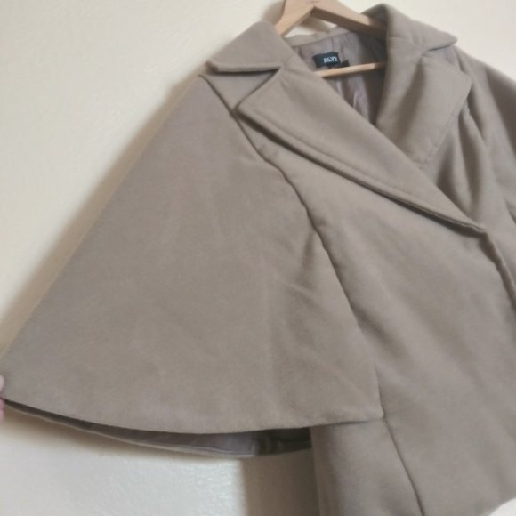 Alyx Tan Cape Coat Women's Large - Picture 2 of 7